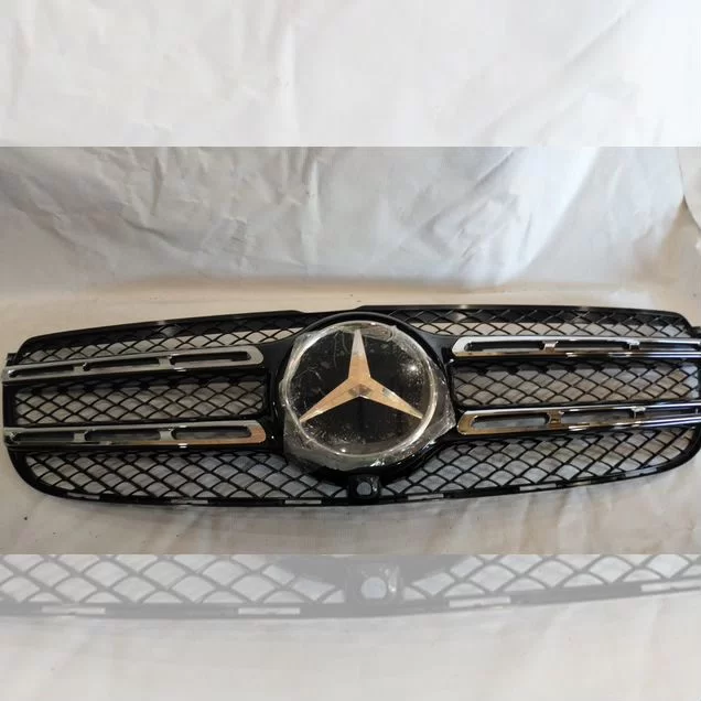 Решетка радиатора Mercedes GLS X166 AMG