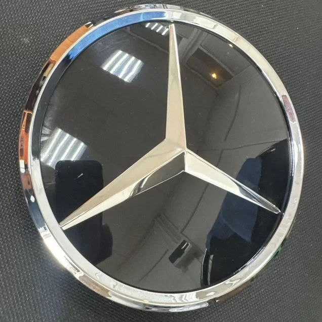 Эмблема стеклянная Mercedes C-klass W 205 хром