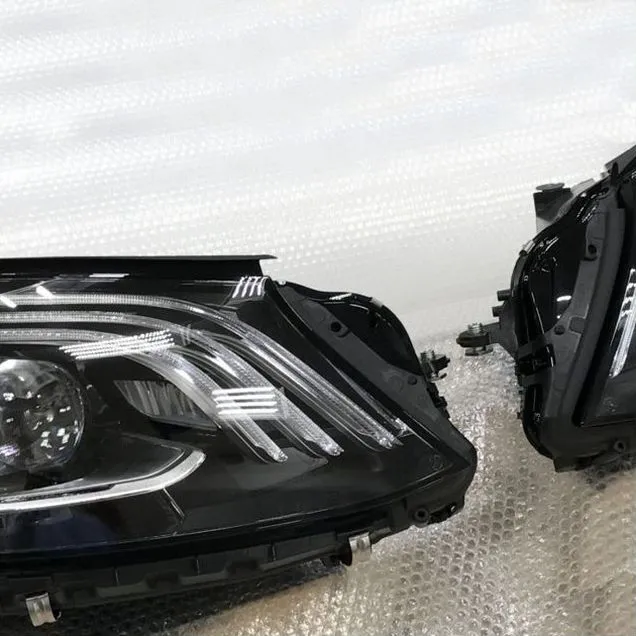 Рестайлинговые фары Mercedes S-klass W 222