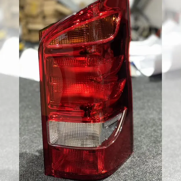 Задний правый фонарь Vito V class W 447