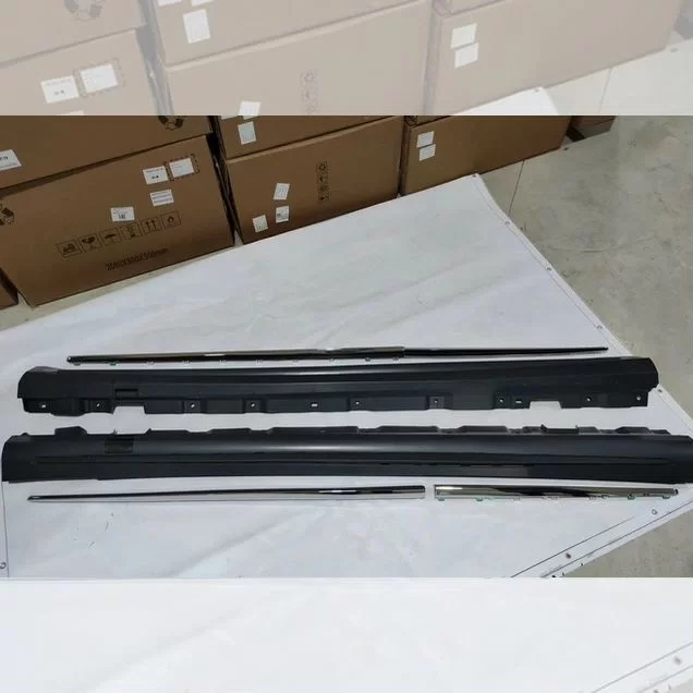 Накладки на пороги AMG для Mercedes S-klass W-222